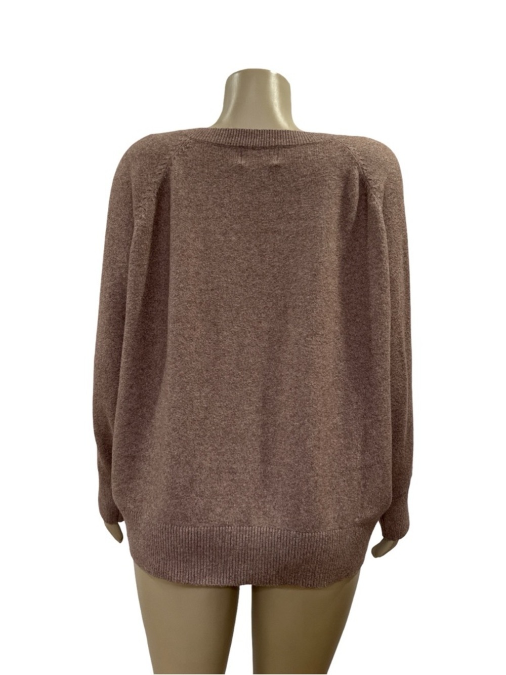 Old Navy Women's V-Neck Sweater - Picture 2 of 4